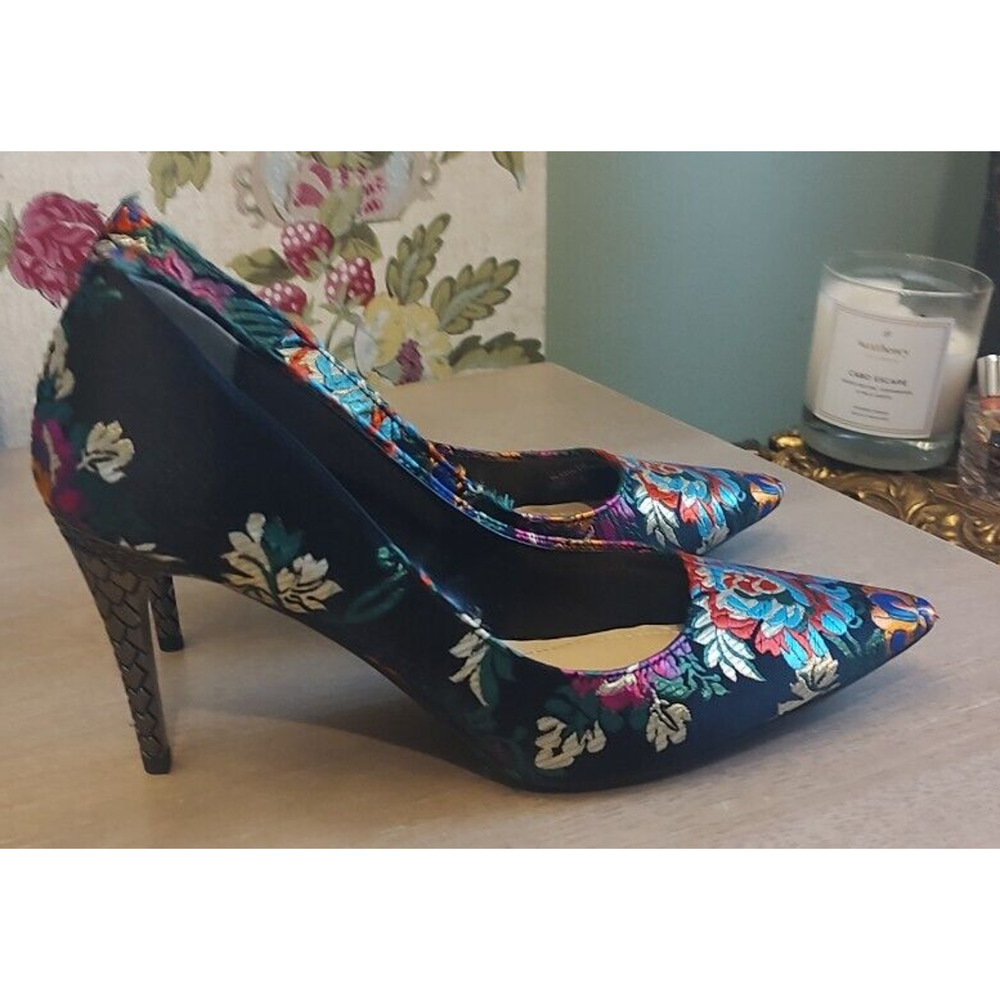 J. Renee Floral Multi Heels Pumps Shoes Size 8 NWOB - Picture 2 of 4